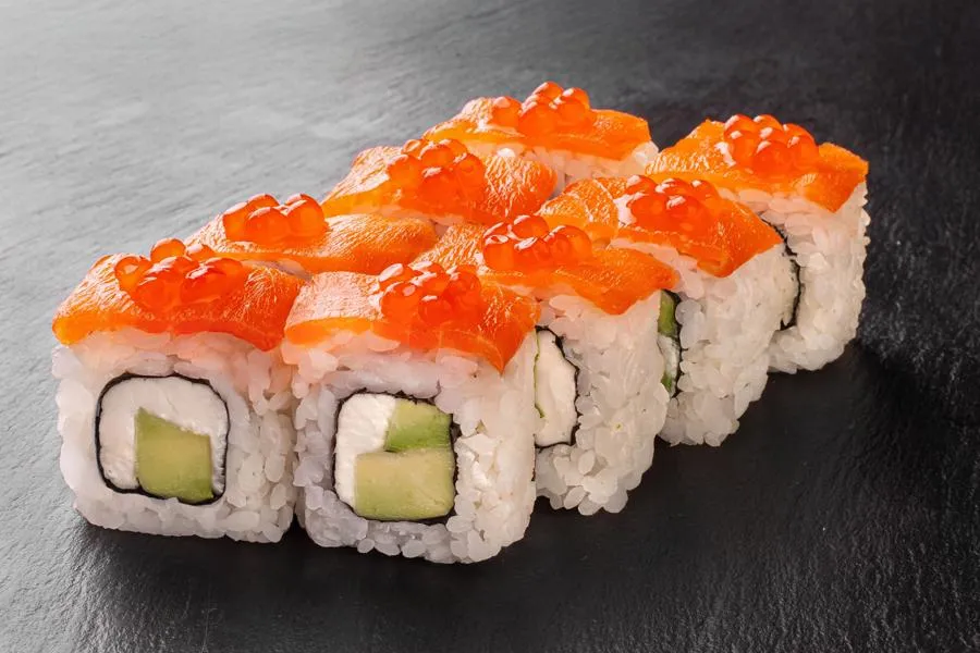 ролл с Икрой